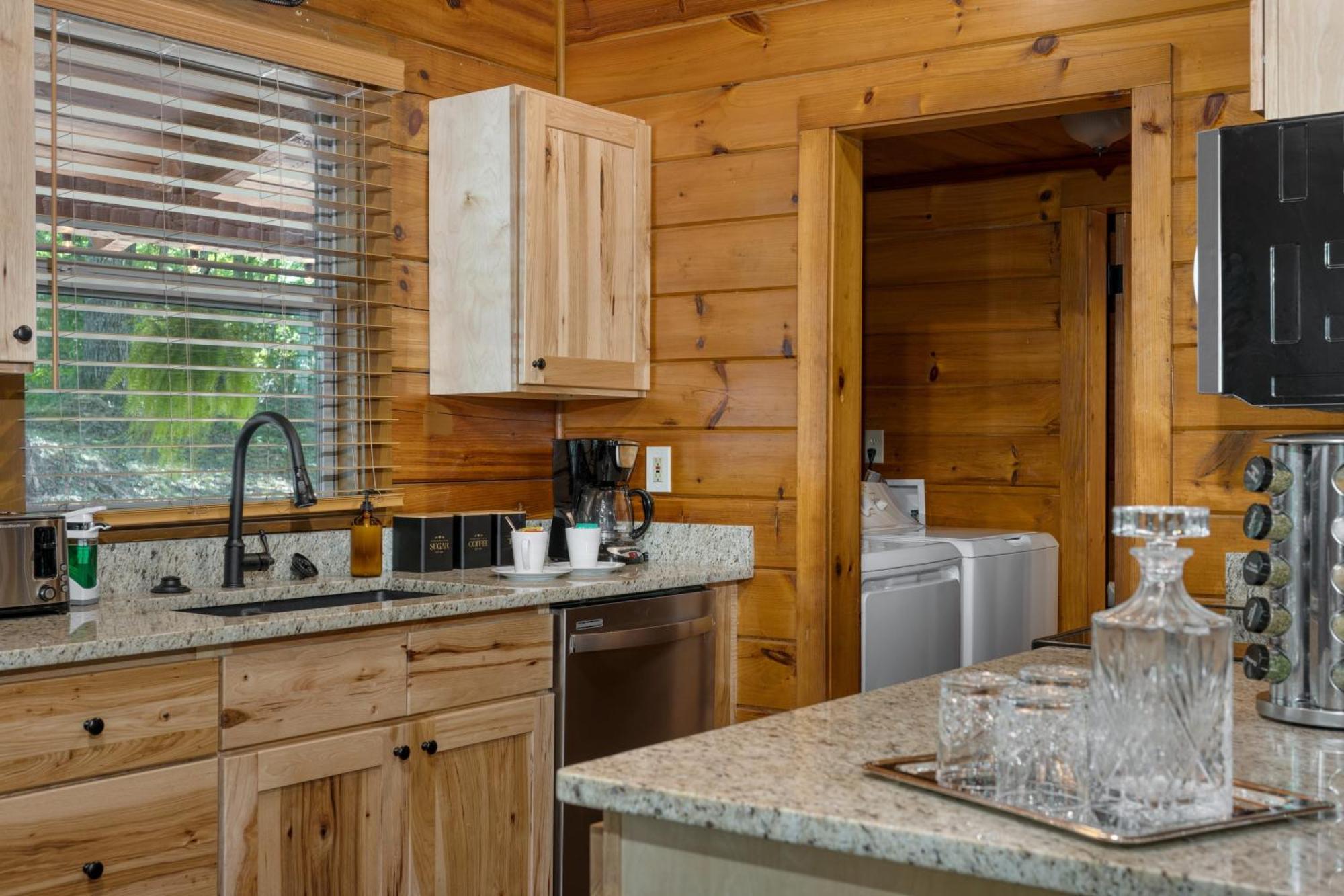 Dudley IV By Avantstay Cosy Cabin W Hot Tub Sweeping Views Pigeon Forge Exterior photo