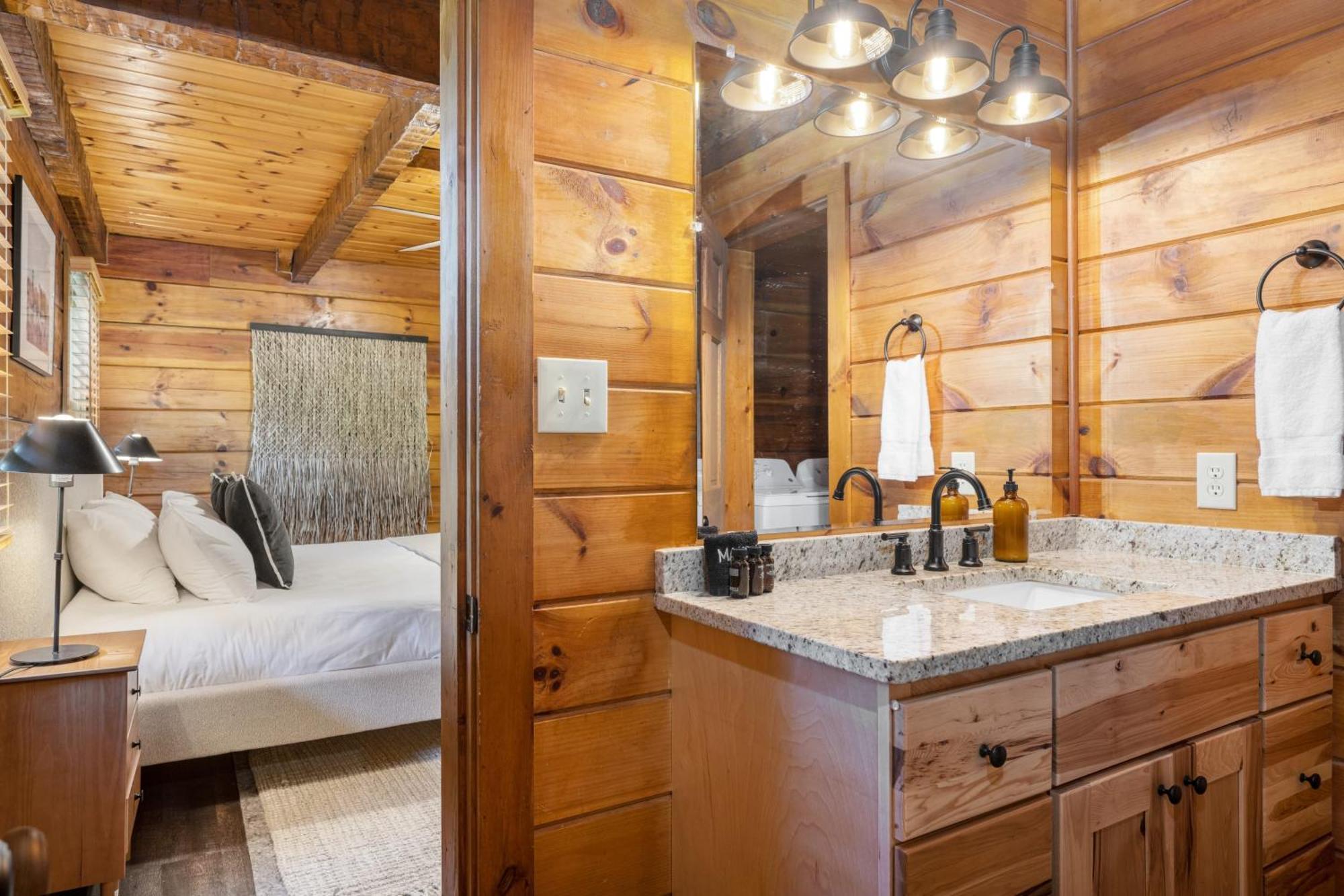 Dudley IV By Avantstay Cosy Cabin W Hot Tub Sweeping Views Pigeon Forge Exterior photo